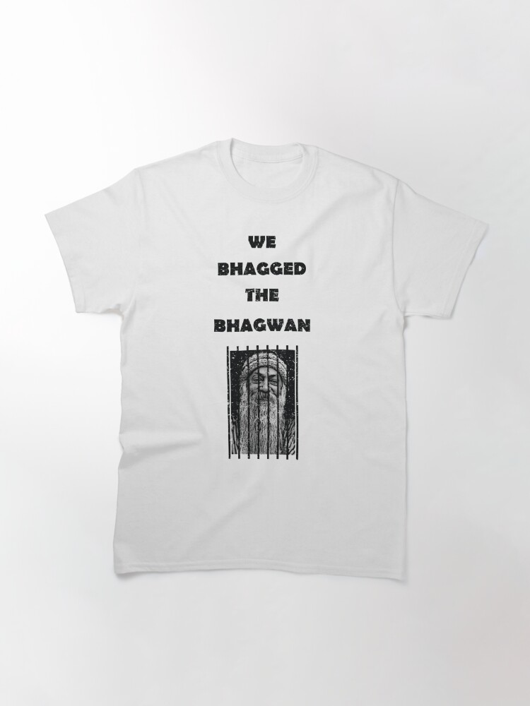 apunich bhagwan hai t shirt