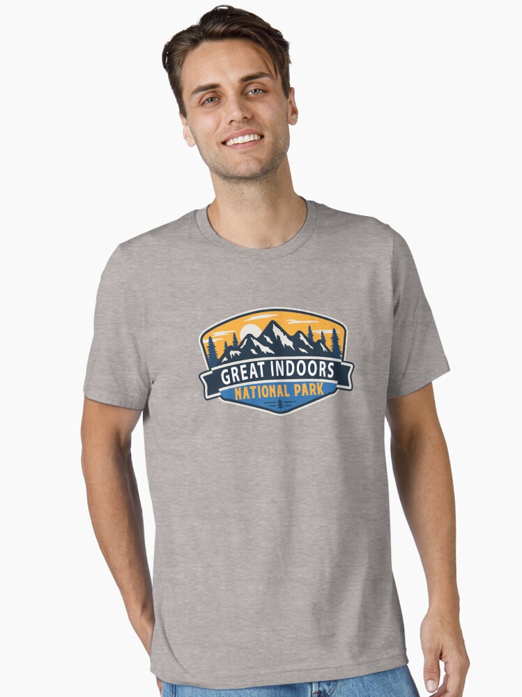 Imagen 1 de 7, Camiseta esencial con la obra Parque Nacional Great Indoors-Vintage, diseñada y vendida por Nature-spirit.