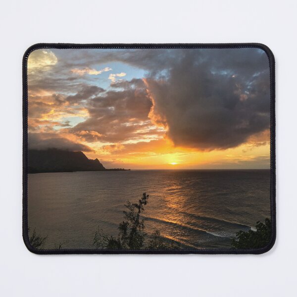 Aperçu de l'œuvre Coucher du soleil de Bali Hai, Kauai, Hawaï créée et vendue par Micki Selvitella.