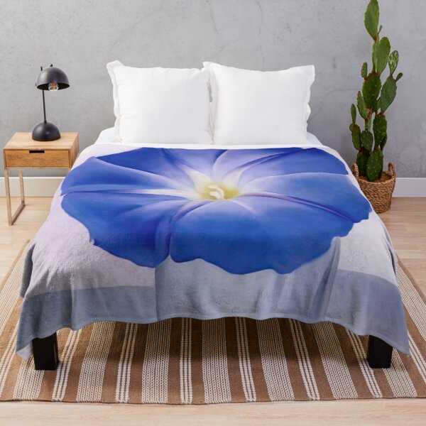 Artikelvorschau, Georgia O'Keeffe - Blue Morning Glory entworfen und verkauft von 4syntart.