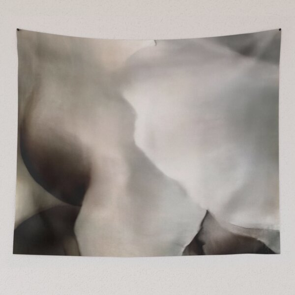 Artikelvorschau, Georgia O'Keeffe - Dunkle Iris №3 entworfen und verkauft von 4syntart.