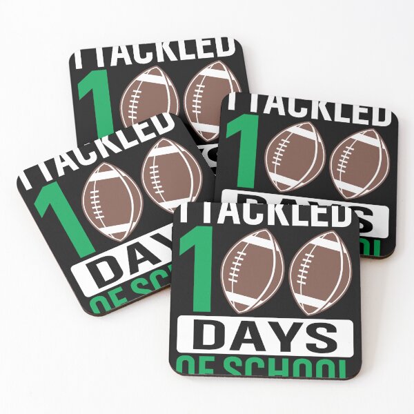 Artikelvorschau, Ich habe 100 Days Of School Football Student-Kid in Angriff genommen entworfen und verkauft von Smix Pixels.