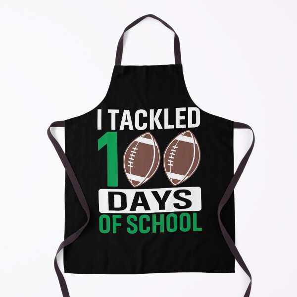 Artikelvorschau,  Ich habe 100 Days Of School Football Student-Kid in Angriff genommen entworfen und verkauft von Smix Pixels.