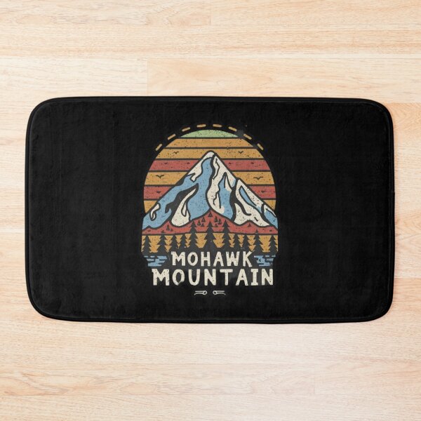 Artikelvorschau, Mohawk Mountain – Connecticut entworfen und verkauft von GroovyDino.
