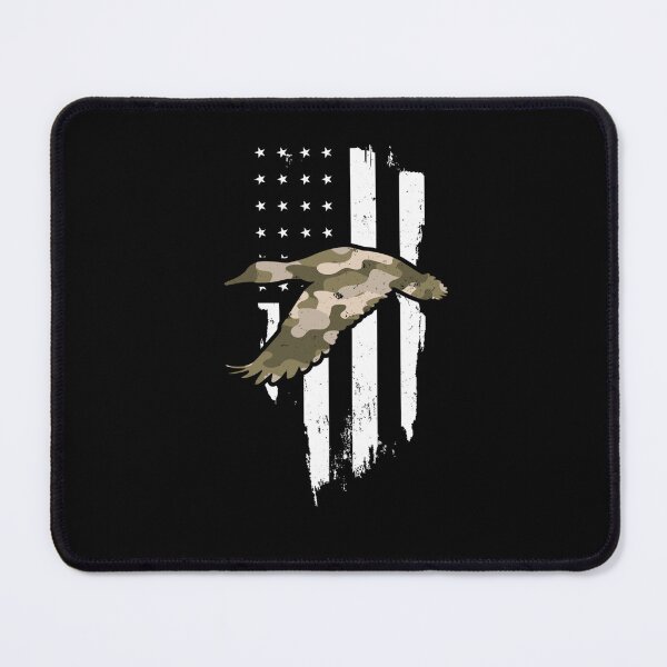 Artikelvorschau, Jagd auf Gans mit amerikanischer Flagge - Bird Hunter Camo USA Geschenk entworfen und verkauft von taaddison50.