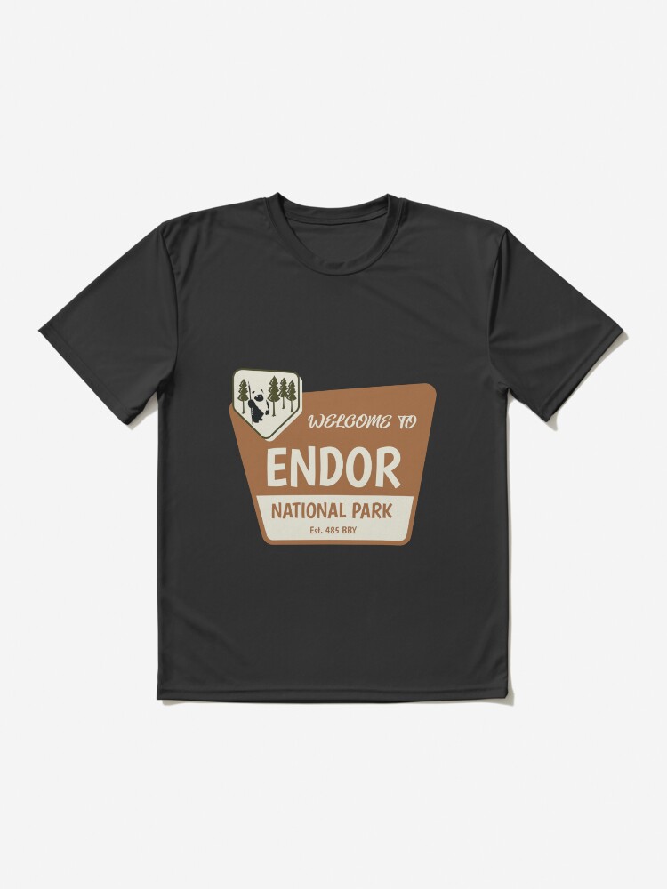 Imagen 2 de 7, Camiseta deportiva con la obra Bienvenido a Endor, diseñada y vendida por FitCheckApparel.