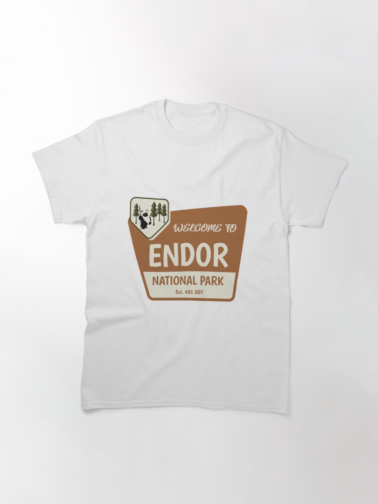 Imagen 3 de 7, Camiseta clásica con la obra Bienvenido a Endor, diseñada y vendida por FitCheckApparel.