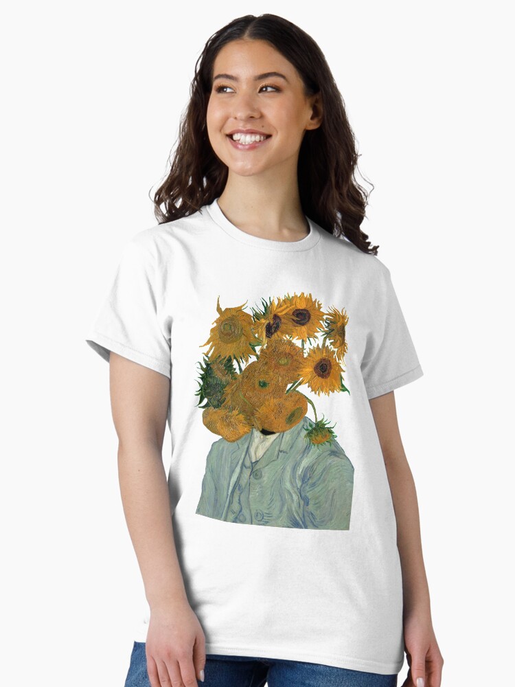 Aperçu 2 sur 7. T-shirt classique avec l'œuvre regardant les riches de Vincent créée et vendue par -Alexis-Brown-.