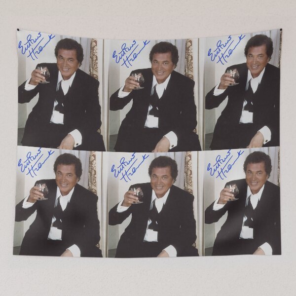 Artikelvorschau, Engelbert Humperdinck signiert entworfen und verkauft von ZENITHSPARK1.