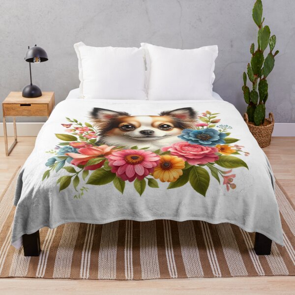 Artikelvorschau, Ein Chihuahua mit schönen bunten Blumen entworfen und verkauft von CreativeSparkzz.