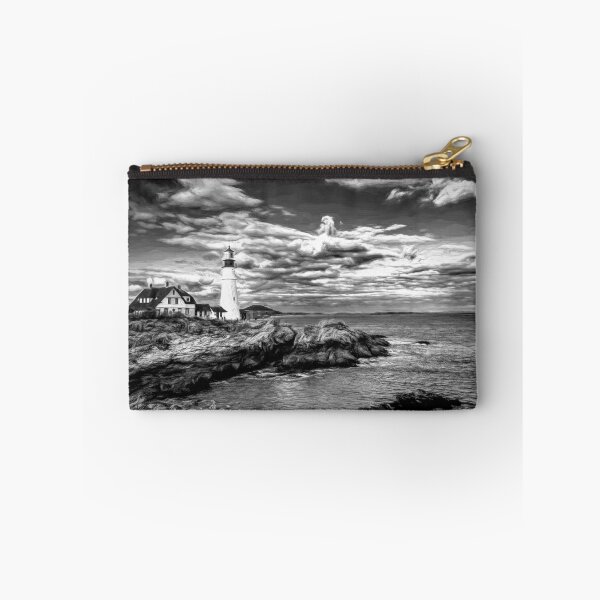 Item preview, Portland Head Light Maine en blanco y negro pictóricamente designed and sold by Debra Martz.