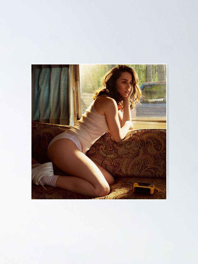 Ana de Armas sexy
