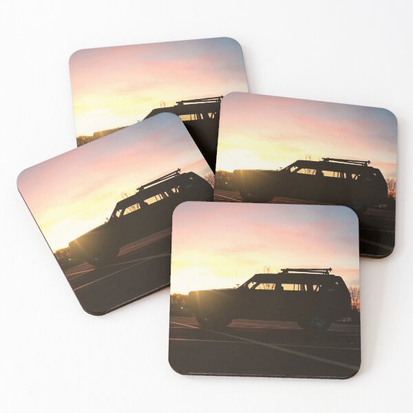 Artikelvorschau, Jeep bei Sonnenaufgang entworfen und verkauft von bbstills.