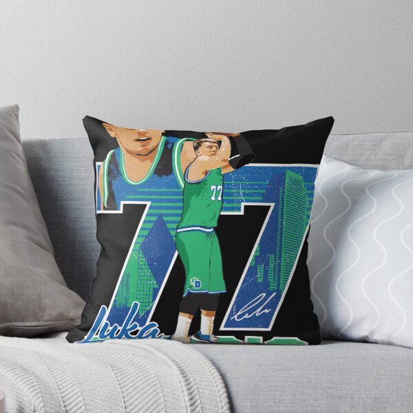 Artikelvorschau, Luka Doncic T-Shirt im Vintage-Stil entworfen und verkauft von GoDerSlimTees.