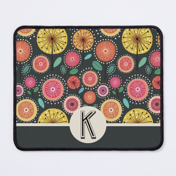 Artikelvorschau, Initiales K-Monogramm mit Blumenmuster entworfen und verkauft von JinJinYoon.