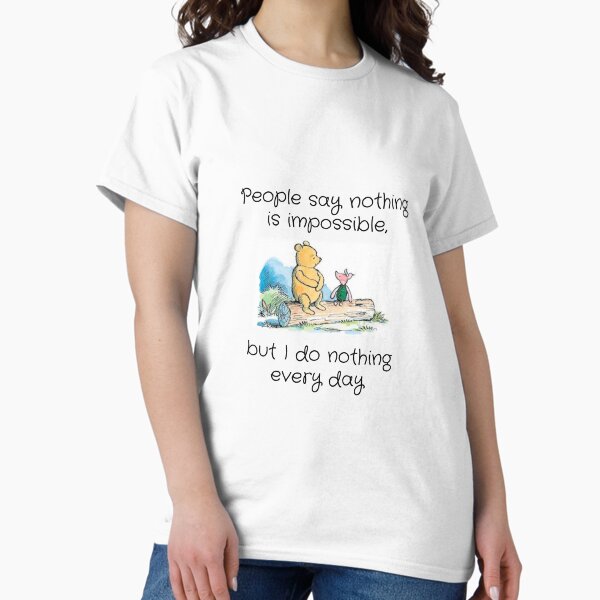 Vista previa del artículo con la obra «Pooh: No hago nada todos los días», diseñado y vendido por NerdyThreadArt.