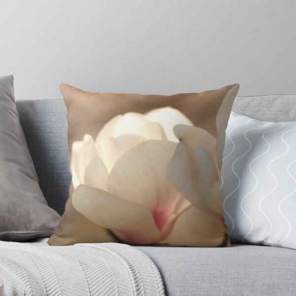 Artikelvorschau, Magnolie entworfen und verkauft von ErinCrossman.