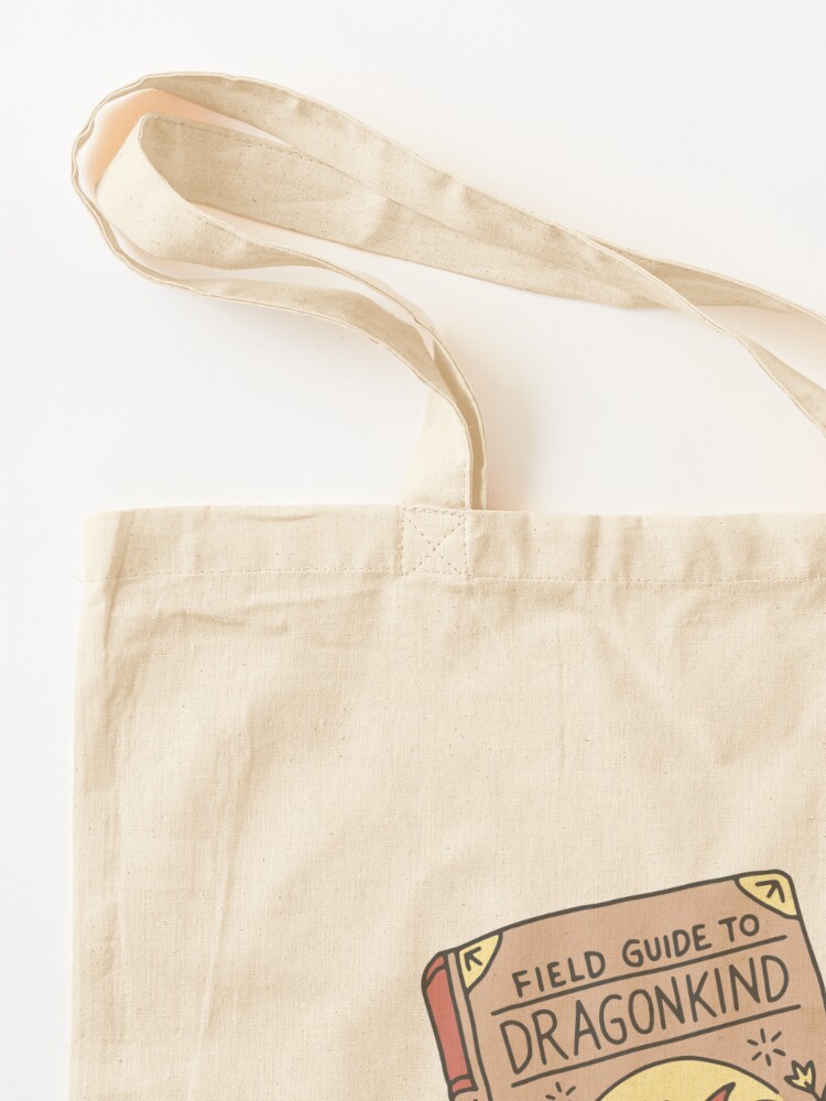 Thumbnail 3 von 5, Stofftasche, Vierter Flügel-Drachenbuch-Feldführer für die Drachenwelt designt und verkauft von treewitheyes.