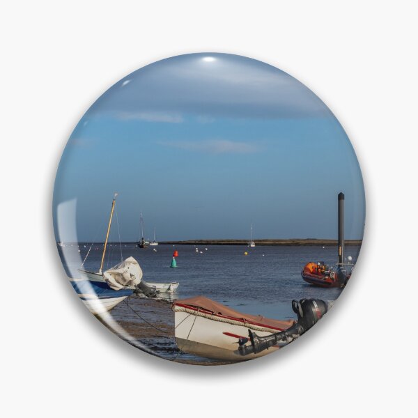 Artikelvorschau, Gestrandete Boote bei Ebbe in Wells-next-the-Sea entworfen und verkauft von yackers1.