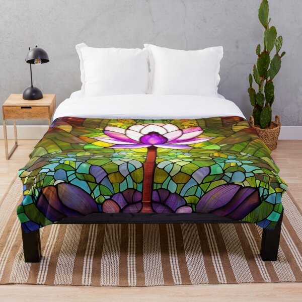 Artikelvorschau, Buntglas leuchtender lila Lotus #8 entworfen und verkauft von ChanceTwoArt.