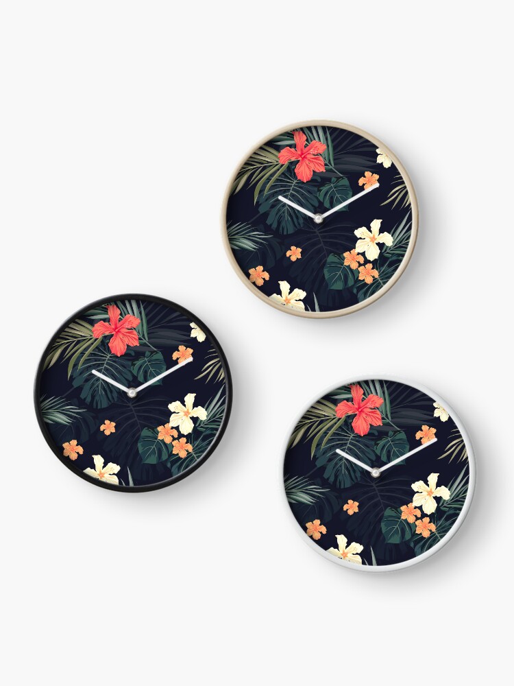 Imagen 3 de 4, Reloj con la obra Flores tropicales oscuras, diseñada y vendida por MrFreddie.