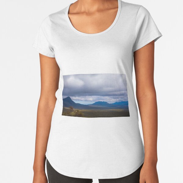 Bluff Knoll and the Stirling Ranges Premium Scoop T-Shirt