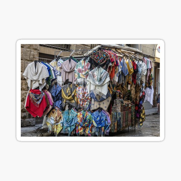 Vista previa del artículo con la obra «Mantones en venta», diseñado y vendido por Marylou Badeaux.