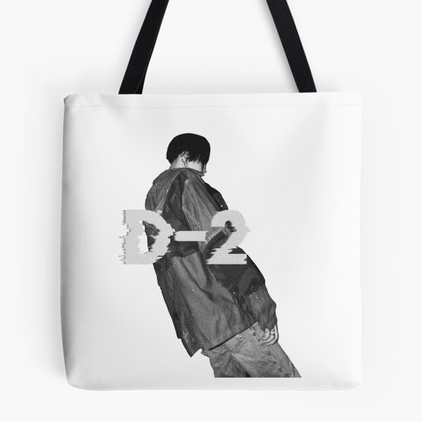 Aperçu de l'œuvre J-2 août D, Suga créée et vendue par KNDSTUFF.