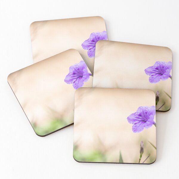 Aperçu de l'œuvre Fleur violette de Ruellia tuberosa, jolies fleurs, belles fleurs (racine de Minnie, racine de fièvre, racine de muflier et pomme de terre de mouton) créée et vendue par MiMee4451.