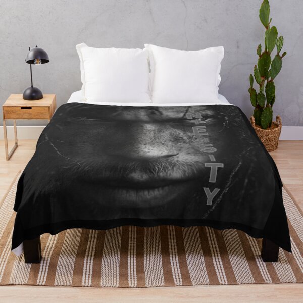Artikelvorschau, Monochromes Geheimnis, tiefer Blick, Schwarz-Weiß-Intensität, Geschenk, Tee entworfen und verkauft von Terry-Salsa.