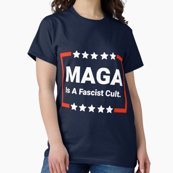 Vista previa del artículo con la obra «MAGA es una secta fascista», diseñado y vendido por Rachel the Artist .