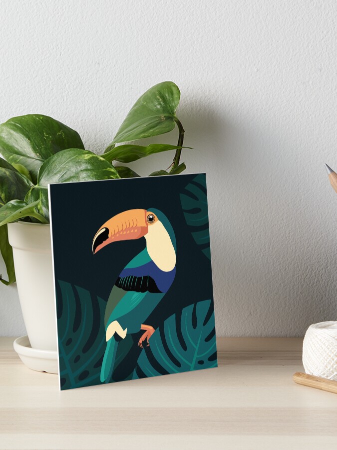 Aperçu 1 sur 2. Impression rigide avec l'œuvre Toucan - Sombre créée et vendue par emiliewhite.