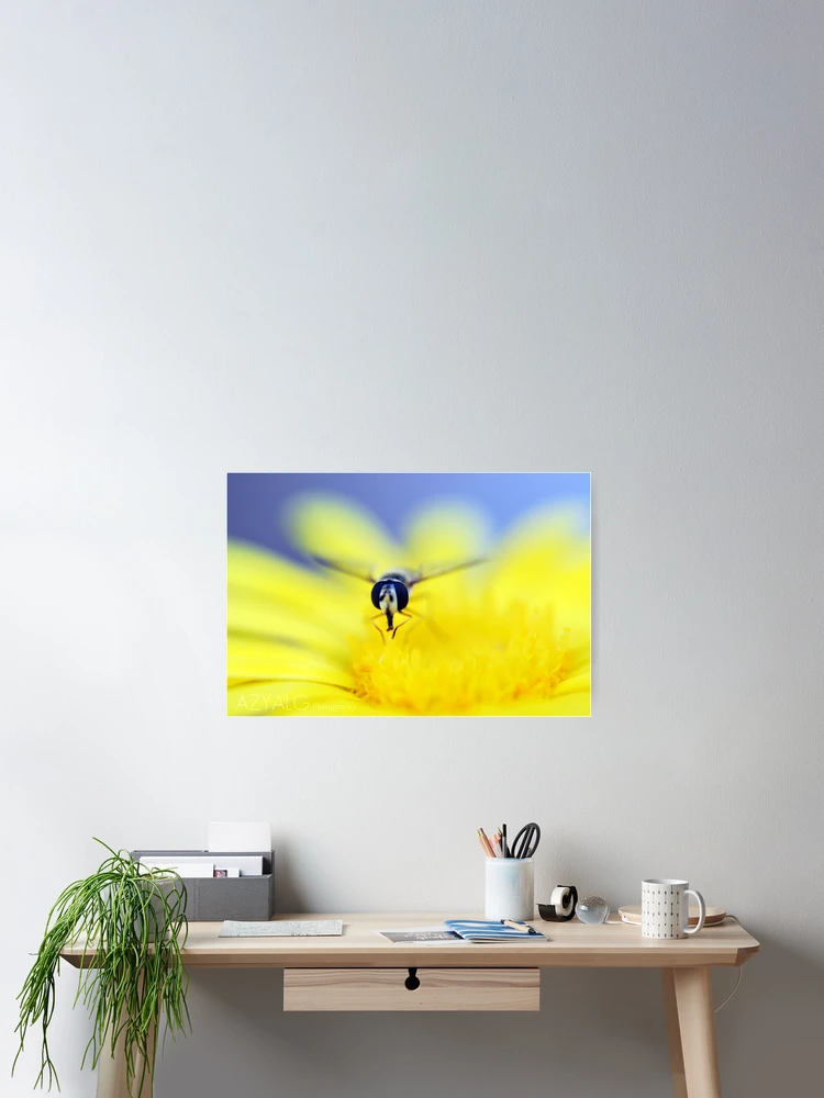 Aperçu 2 sur 3. Poster avec l'œuvre Spring créée et vendue par azyalg.
