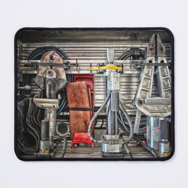 Item preview, extrication pliers designed and sold by Denis Charbonnier.
