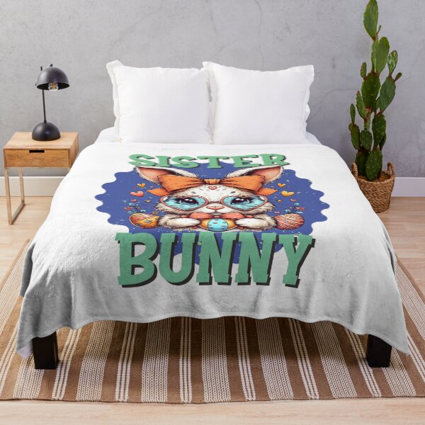 Artikelvorschau, „Sister Bunny“ – Skurriles Osterhasen-Grafik-T-Shirt entworfen und verkauft von DigitalSociety-.