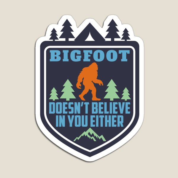 Aperçu de l'œuvre Bigfoot ne croit pas non plus en toi T-shirt drôle Sasquatch Yeti Bigfoot Monster créée et vendue par Zkoorey.