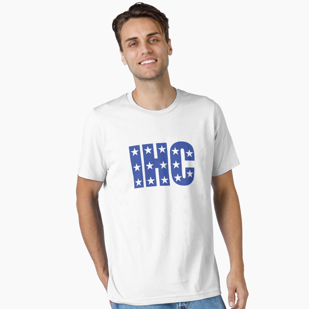 Artikel-Vorschau von Essential T-Shirt, designt und verkauft von samanthaedelman.
