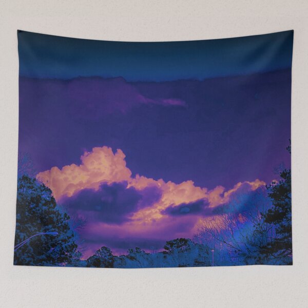 Aperçu de l'œuvre Nuages violets créée et vendue par AlwaysHollyJo.