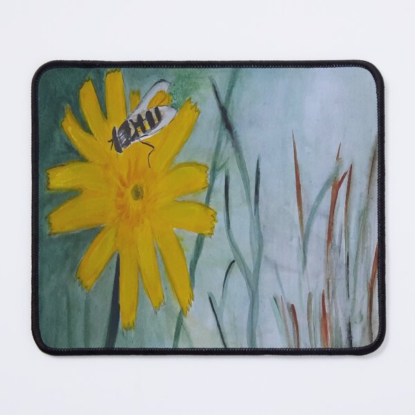 Item preview, "L'abeille et la fleur" (= the bee and the flower) designed and sold by Isa-Isarielle.