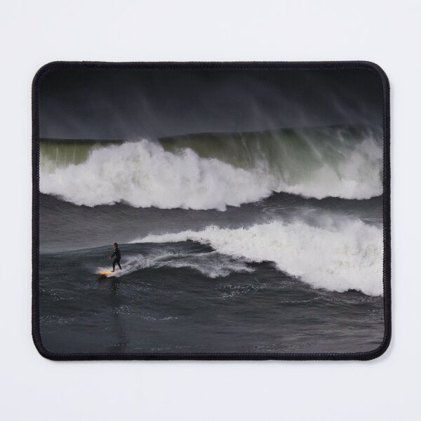 Artikelvorschau, Surfer Bells Beach entworfen und verkauft von Russell Charters.