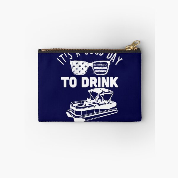 Aperçu de l'œuvre It's A Good Day To Drink On A Boat 4th Of July Boat Drinking Gear créée et vendue par DynamicDesign.