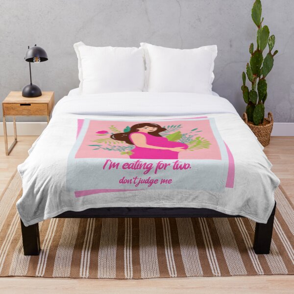 Aperçu de l'œuvre Drôle, je mange pour deux, ne me juge pas, design sur le thème de la maternité créée et vendue par NeaftyFinds.
