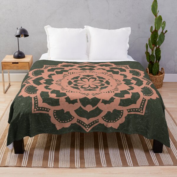 Artikelvorschau, Deva Mandala - Pine + Coral entworfen und verkauft von Irene Estelle.