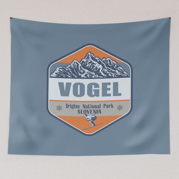 Aperçu de l'œuvre Vogel Slovénie Design de ski d'hiver vintage créée et vendue par CynthiaGraphics.