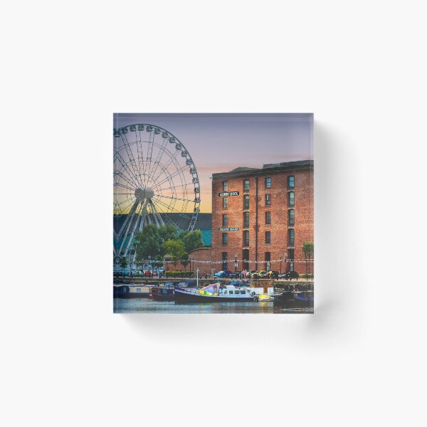 Artikelvorschau, Royal Albert Dock Liverpool entworfen und verkauft von Alisonchambers2.