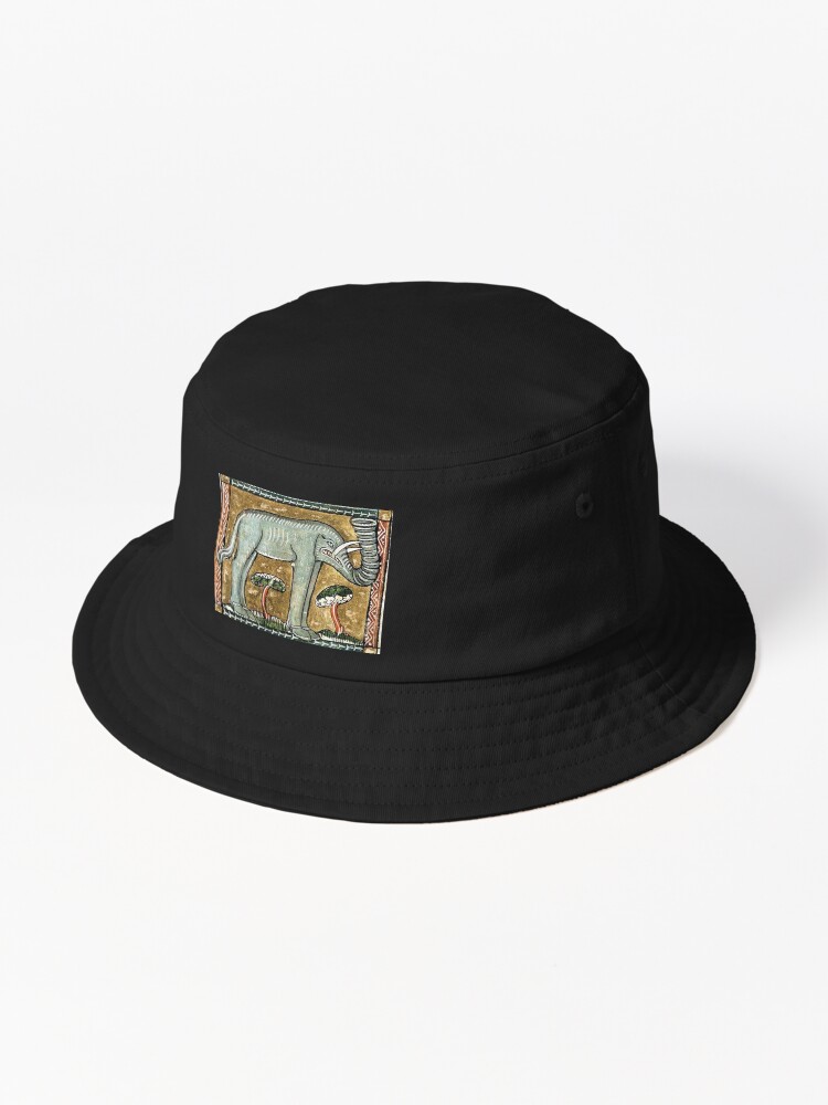 Imagen 1 de 6, Gorro de pescador con la obra Meme De Criatura Medieval, diseñada y vendida por VintageManiac.