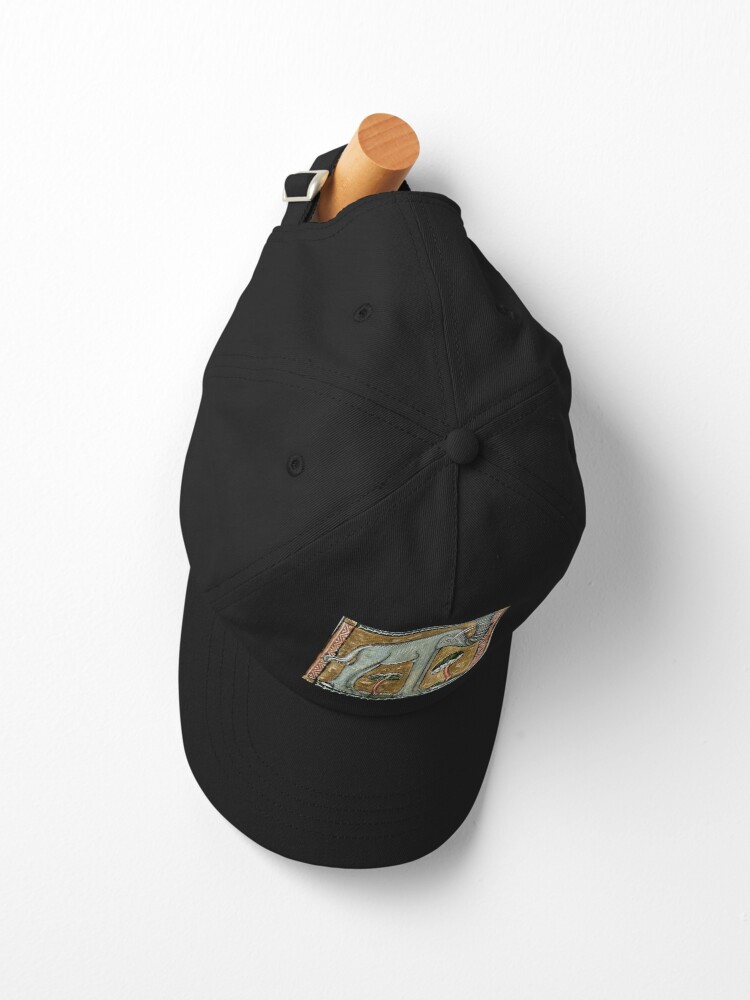 Imagen 2 de 7, Gorra con la obra Meme De Criatura Medieval, diseñada y vendida por VintageManiac.