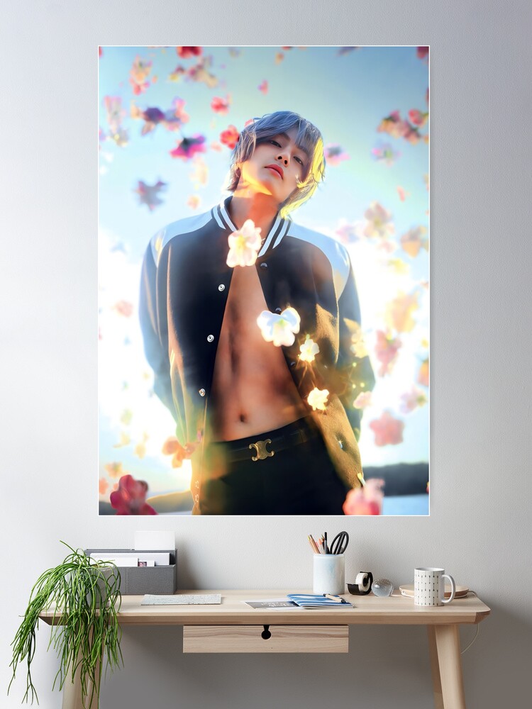 BTS 防弾少年団 V TAEHYUNG MINICLEAR POSTER 9枚 W Korea] Taehyung for Vol. 9 2025 issue covers - 060825 : r/bts7