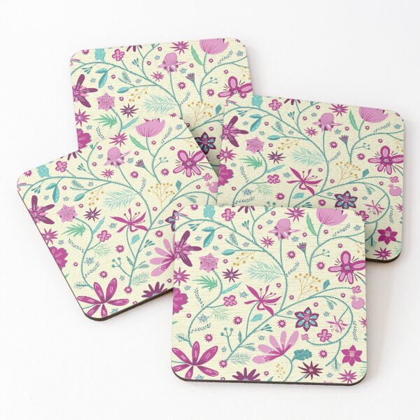 Artikelvorschau, Chintz-Blumenmuster in pink und smaragdgrün auf gelb entworfen und verkauft von colorofmagic.