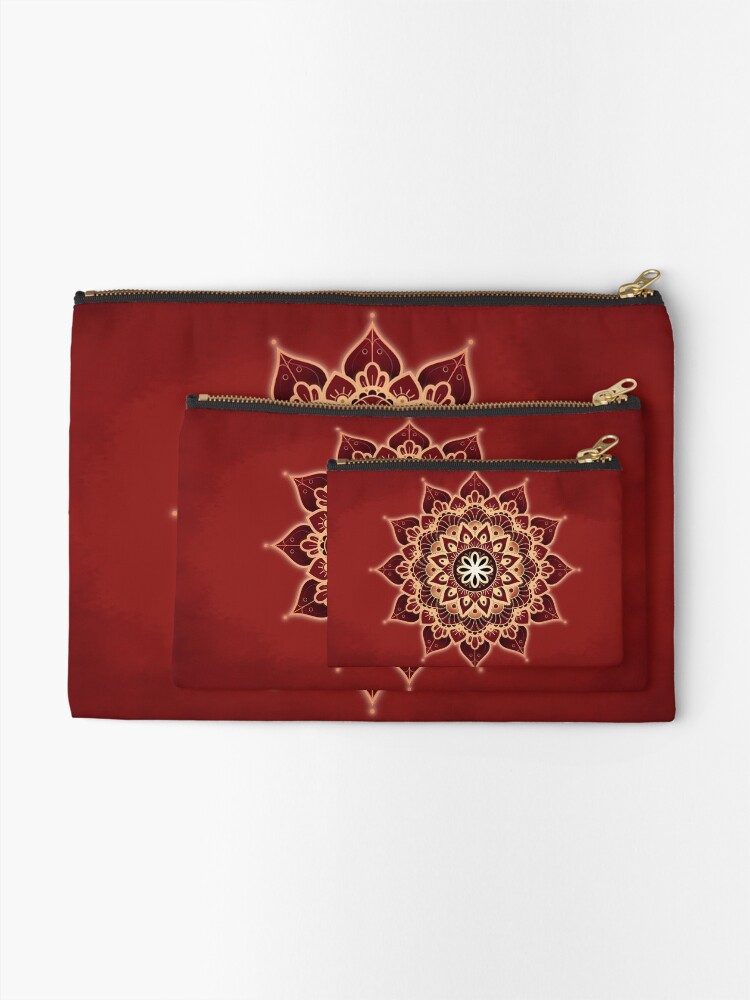 Aperçu 2 sur 4. Pochette avec l'œuvre Mandala du Chakra Racine (série) créée et vendue par AudreyJanvier.